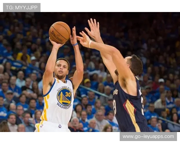 库里三分雨，刷新史上单场三分纪录！，库里单场三分球纪录