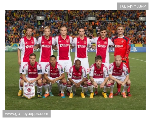 阿贾克斯主场强势,荷甲冠军之争步步为营,阿贾克斯在荷甲什么地位 阿贾克斯主场强势,荷甲冠军之争步步为营,阿贾克斯在荷甲什么地位