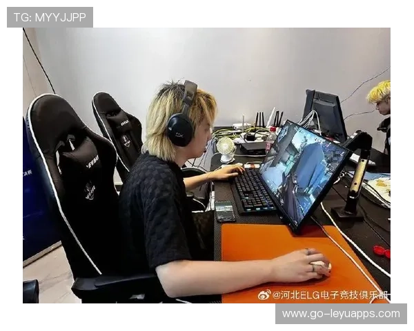 电竞俱乐部青训营的魔鬼训练日常